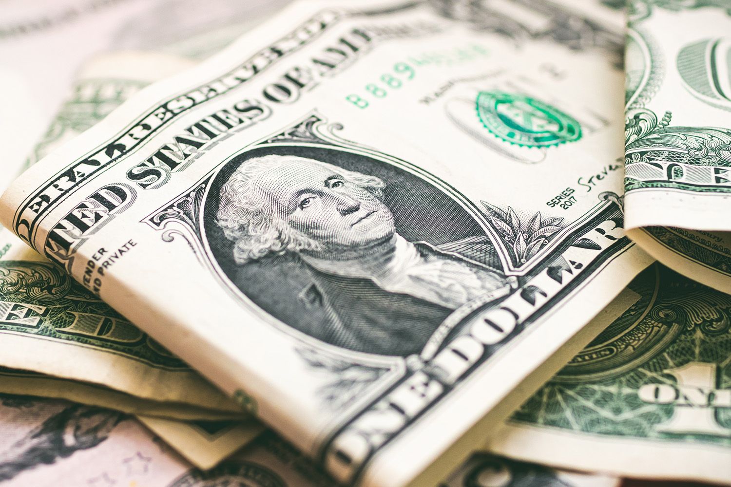 Dolar Menguat, Pasar Tunggu Data Ketenagakerjaan