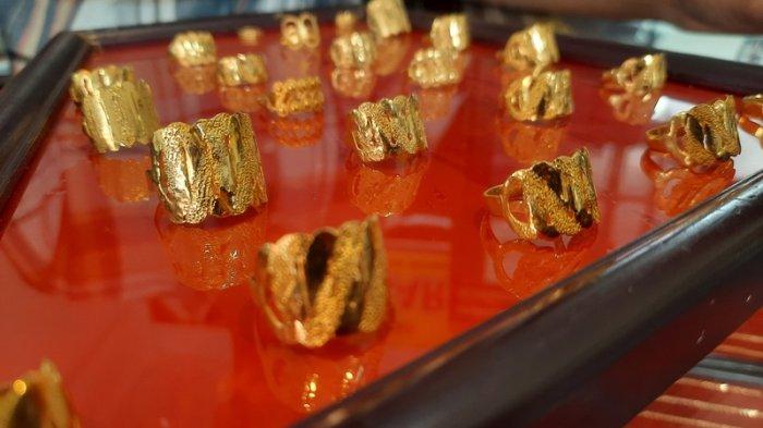 Emas Turun Tipis, Fokus ke Pidato Powell