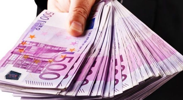 Euro Tertekan: Kesepakatan Dagang AS-UE Gagal Angkat Prospek Ekonomi