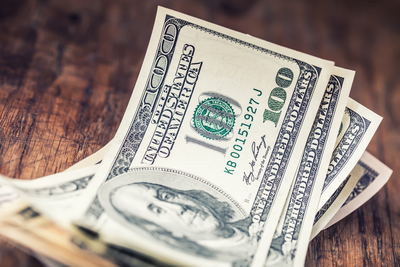 Indeks Dolar Lanjut Melemah di Tengah Data Ekonomi Yang Bervariasi