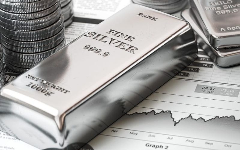 Perak Bertahan di $39, Pasar Fokus Negosiasi Tarif