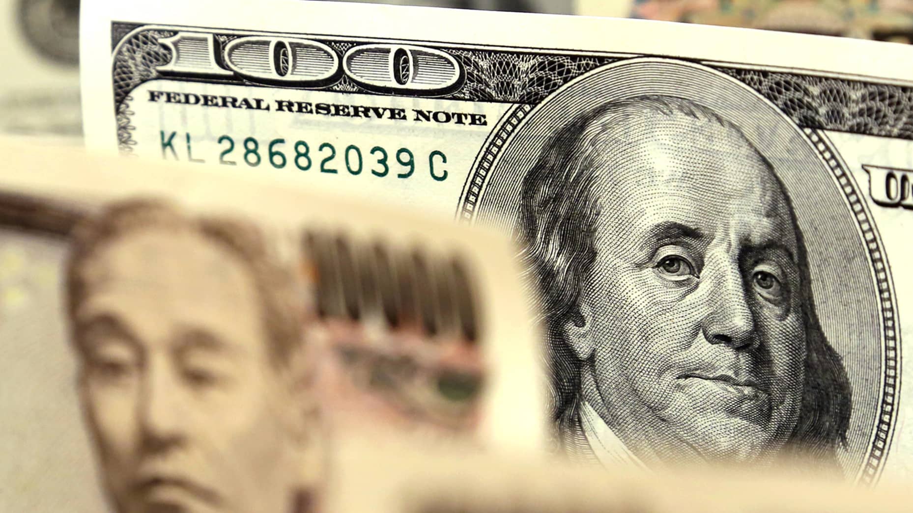 Yen Terjun Bebas! Dolar AS Kian Perkasa